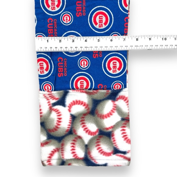 Chicago‎ Cubs Pocket Scarf Soft Fleece Reversible Glitter Logo MLB Baseball Fan - Picture 4 of 11